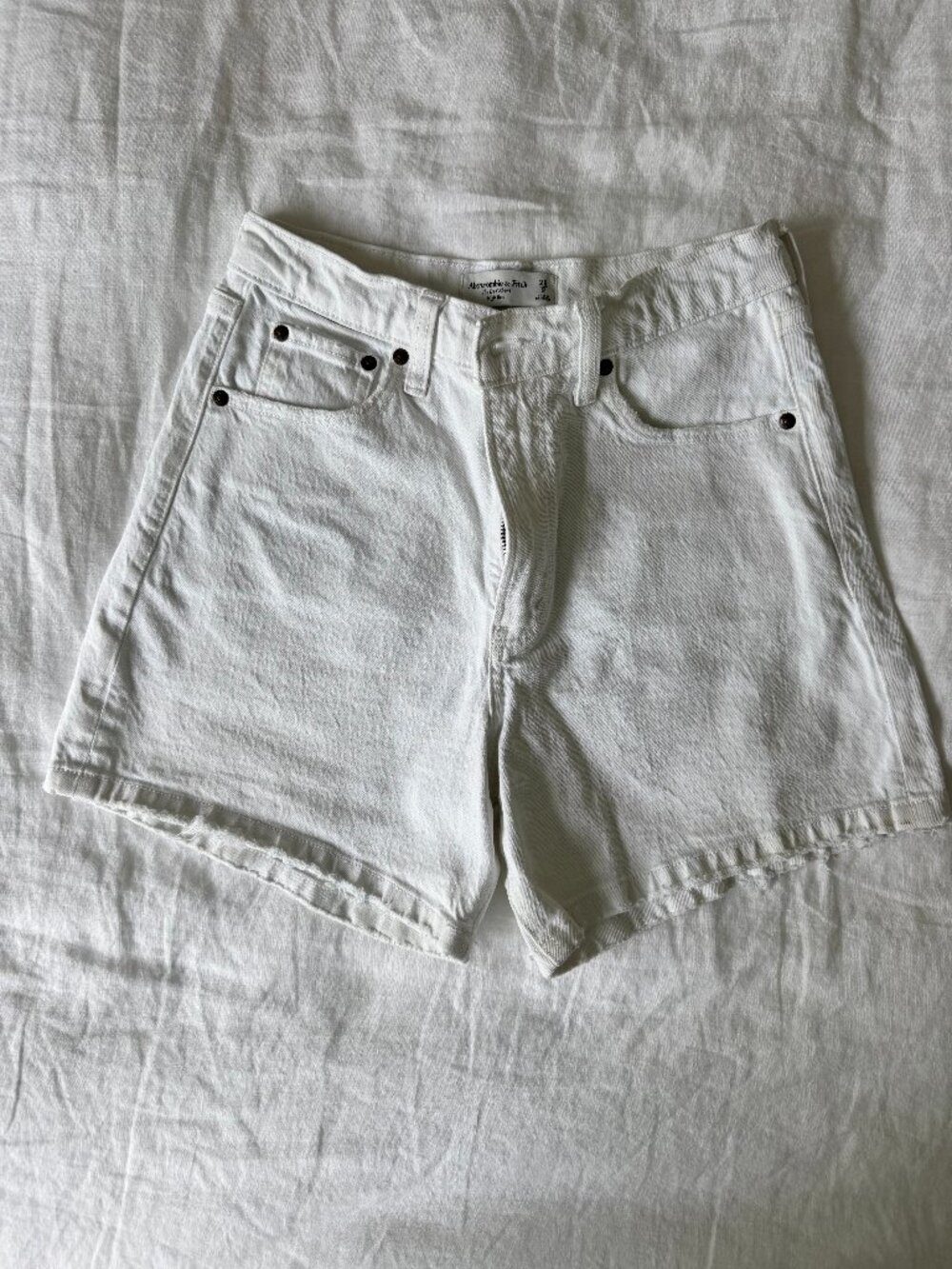 Abercrombie The Dad High-rise Short in White